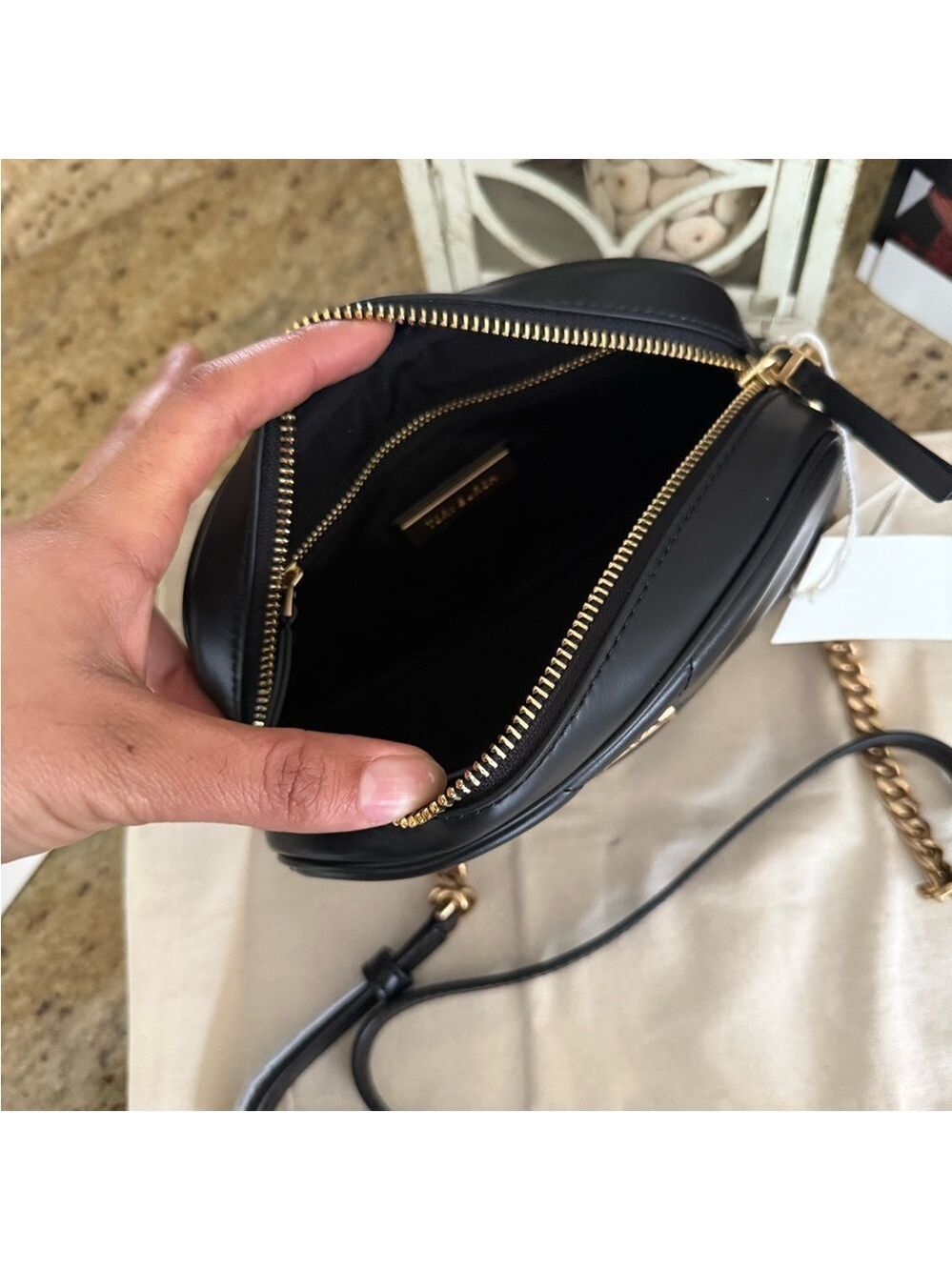 NWT TORY BURCH Kira Diamond Quilt Camera Bag Black Color - Picture 5 of 11